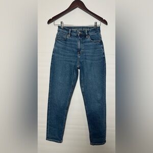 American Eagle Outfitters High Rise Mom Jeans Size 00 Short